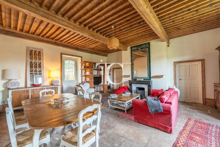 Image No.11-7 Bed House for sale