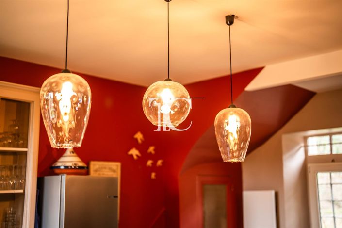 Image No.19-7 Bed House for sale