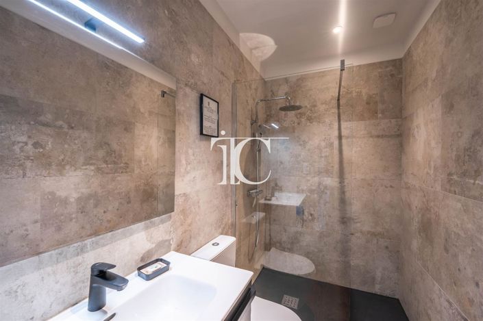 Image No.21-7 Bed House for sale