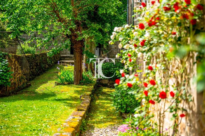 Image No.28-7 Bed House for sale