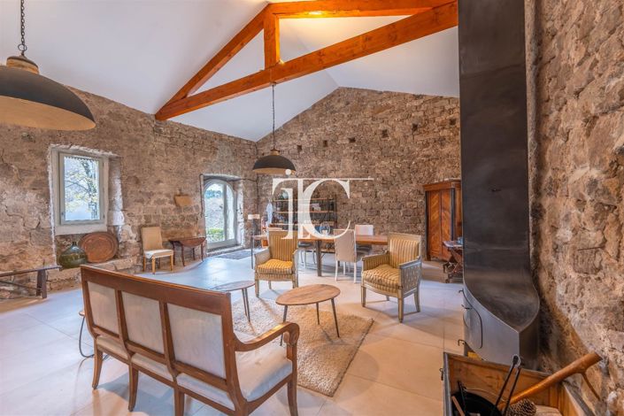 Image No.4-7 Bed House for sale