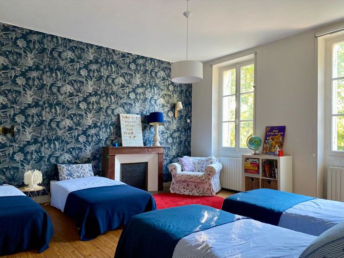 Image No.6-6 Bed House for sale