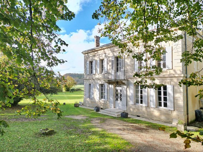 Image No.1-6 Bed House for sale