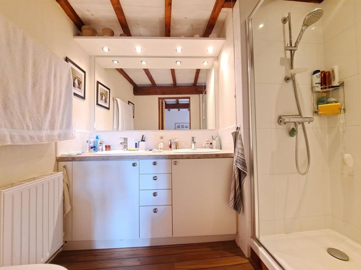 Image No.17-3 Bed House for sale