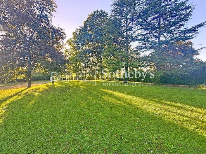 Image No.15-8 Bed House for sale