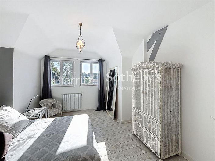 Image No.9-8 Bed House for sale