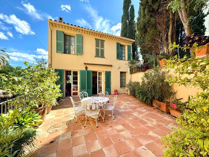 Image No.2-Maison de 4 chambres à vendre à Grimaud