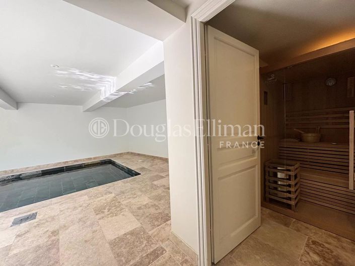 Image No.12-House for sale