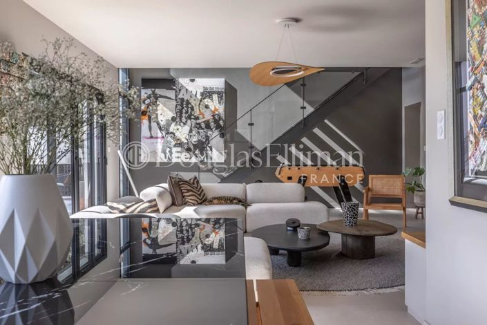 Image No.14-6 Bed House for sale