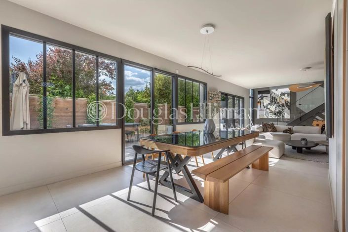 Image No.4-6 Bed House for sale