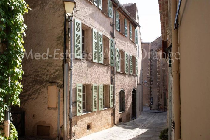 Image No.10-10 Bed House for sale