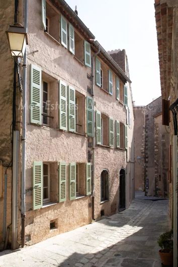 Image No.11-Maison de 10 chambres à vendre à Grimaud