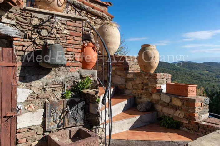 Image No.14-10 Bed House for sale