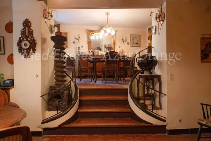 Image No.16-10 Bed House for sale