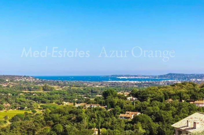 Image No.2-Maison de 10 chambres à vendre à Grimaud