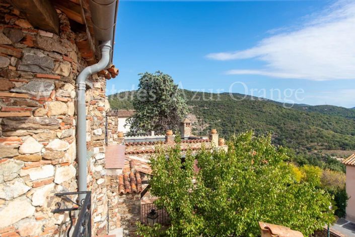 Image No.23-10 Bed House for sale