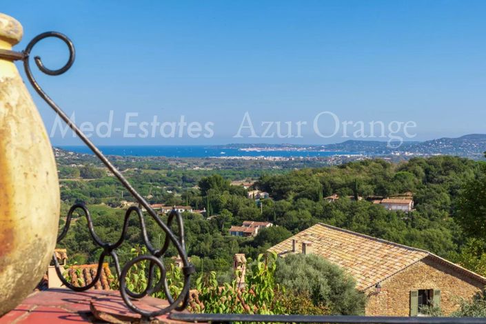 Image No.30-10 Bed House for sale