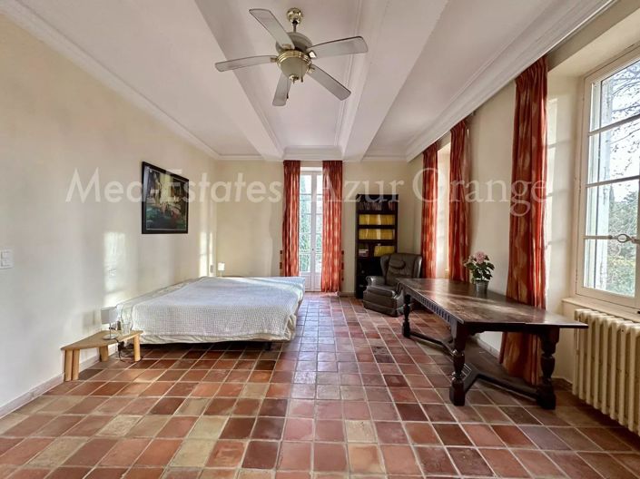 Image No.15-15 Bed House for sale