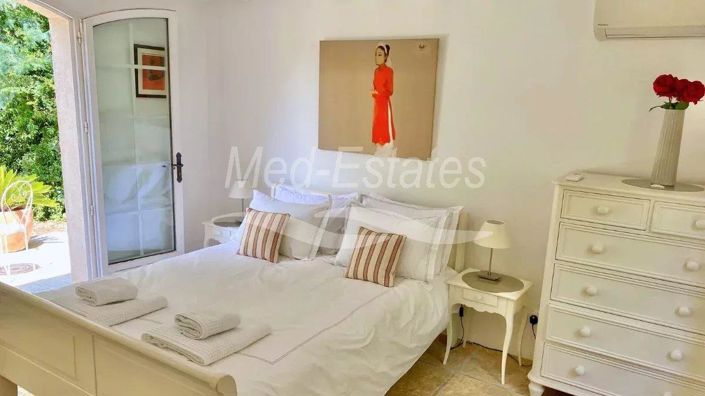 Image No.16-5 Bed House for sale