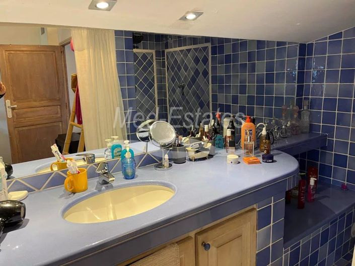 Image No.15-3 Bed House for sale