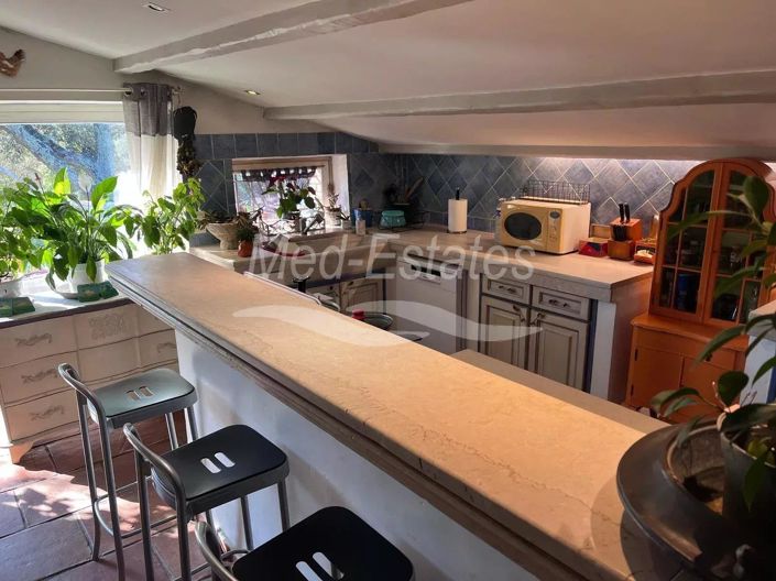 Image No.19-3 Bed House for sale