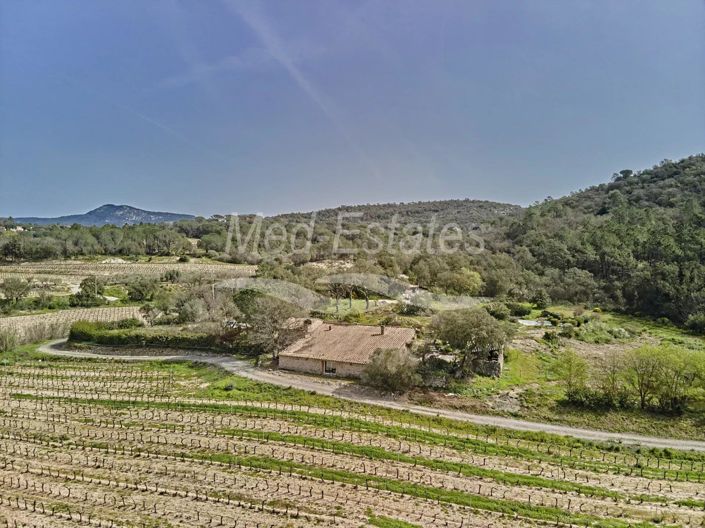 Image No.6-3 Bed House for sale