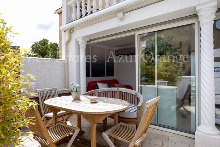 Image No.11-3 Bed Apartment for sale