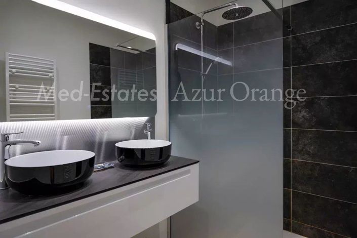 Image No.17-3 Bed Apartment for sale