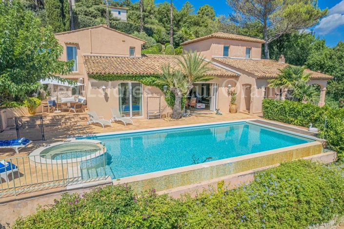 Image No.2-Maison de 5 chambres à vendre à Grimaud