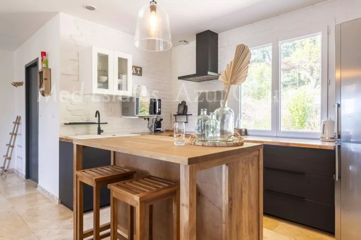 Image No.9-4 Bed House for sale