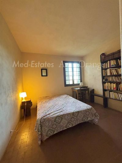 Image No.12-5 Bed House for sale