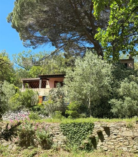 Image No.19-5 Bed House for sale