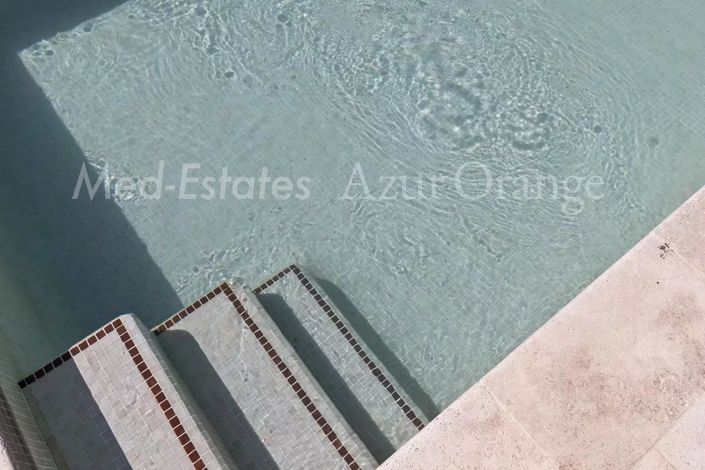 Image No.5-5 Bed House for sale