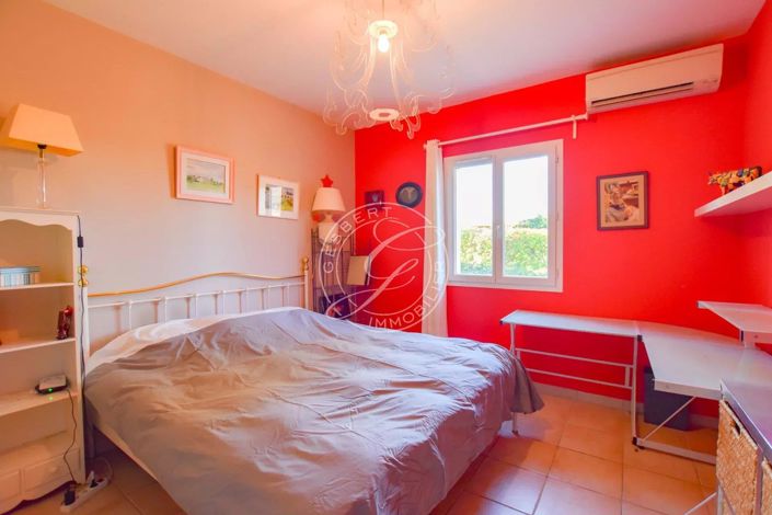 Image No.13-4 Bed House for sale