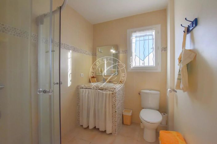 Image No.15-4 Bed House for sale