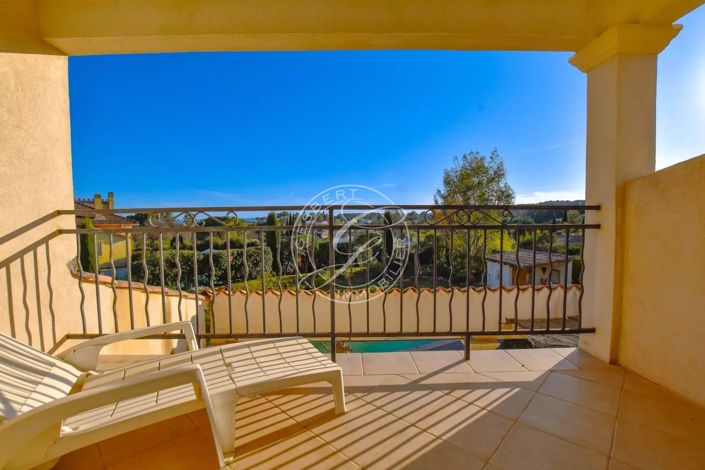 Image No.16-4 Bed House for sale