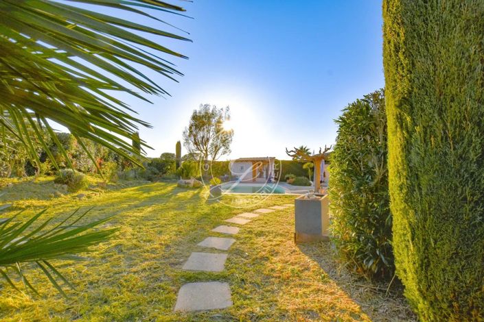 Image No.18-4 Bed House for sale