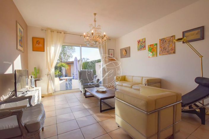 Image No.7-4 Bed House for sale