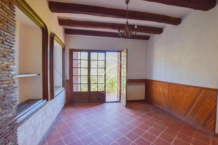 Image No.8-2 Bed House for sale