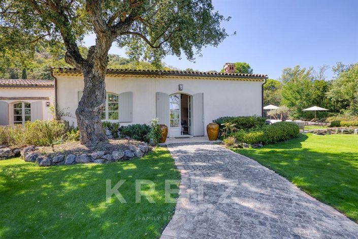 Image No.1-4 Bed House for sale