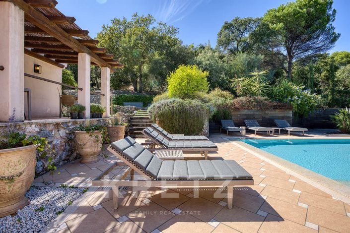 Image No.14-4 Bed House for sale