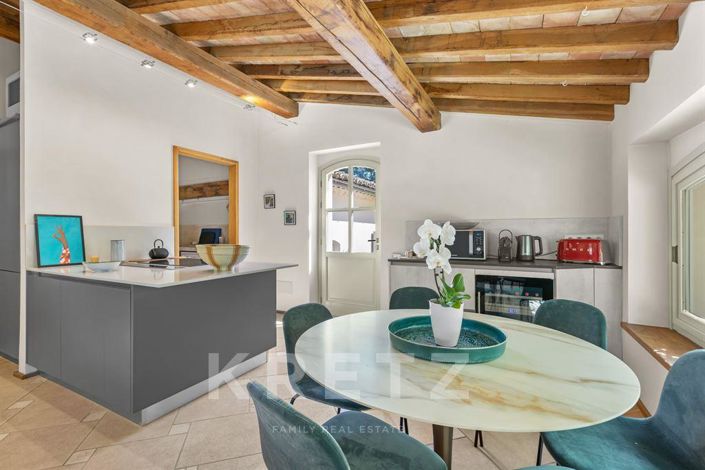 Image No.6-4 Bed House for sale