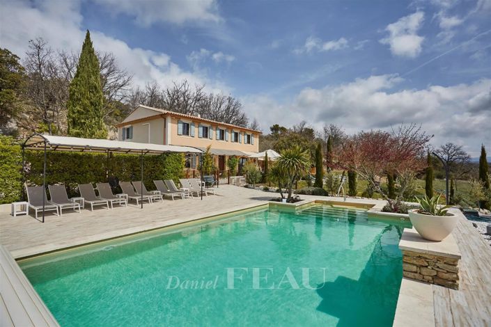 Image No.1-5 Bed House for sale