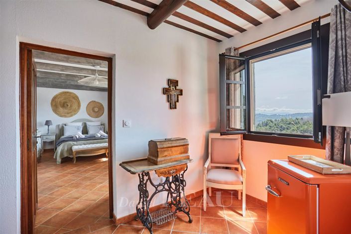 Image No.11-5 Bed House for sale