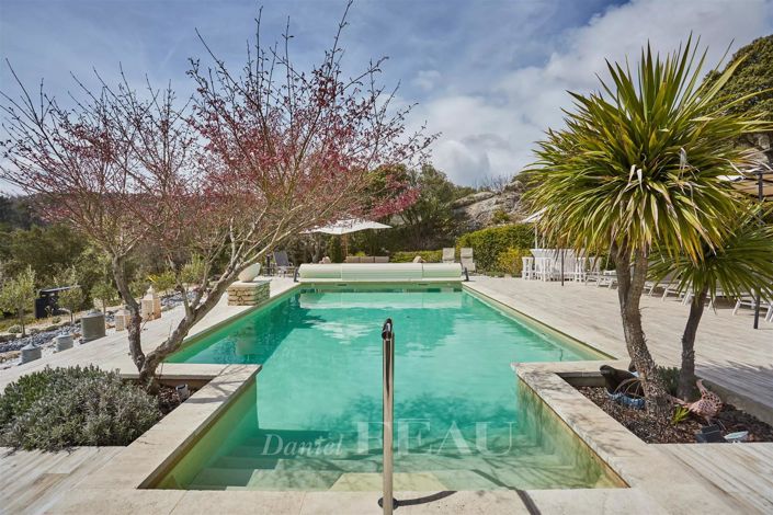 Image No.17-5 Bed House for sale