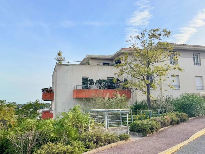 Image No.1-4 Bed Apartment for sale