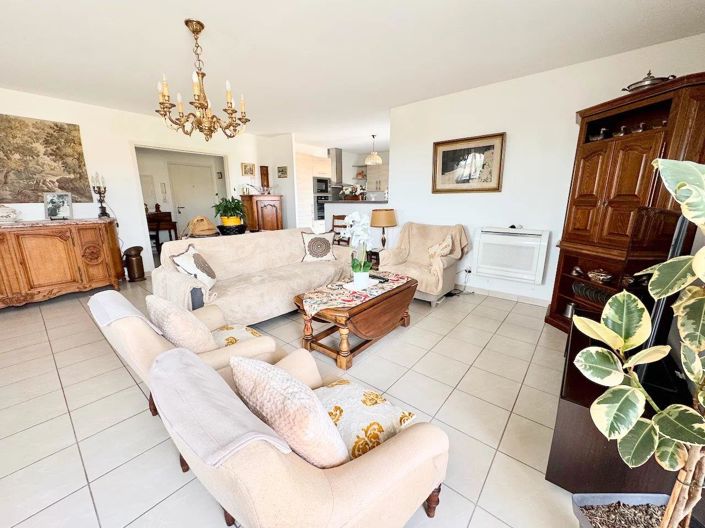 Image No.8-4 Bed Apartment for sale