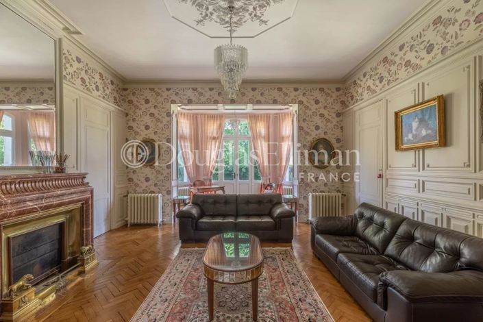 Image No.12-8 Bed House for sale