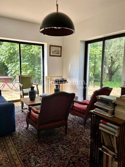 Image No.11-5 Bed House for sale