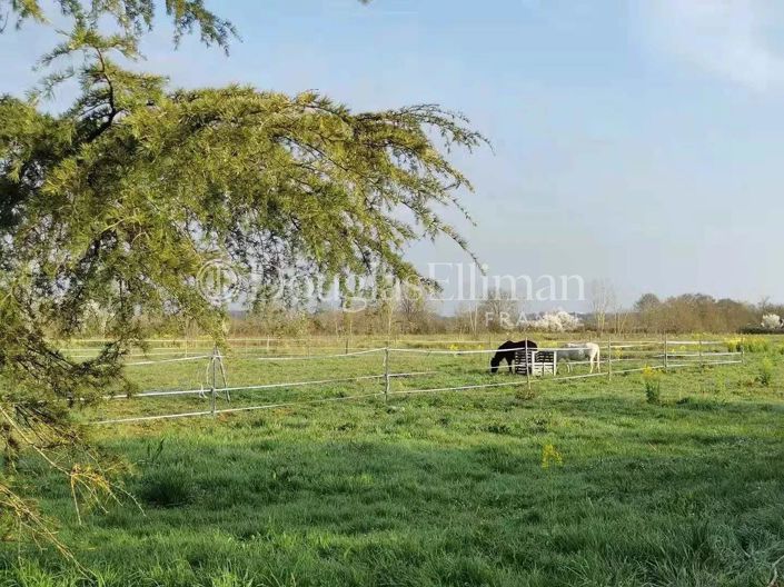 Image No.6-10 Bed House for sale